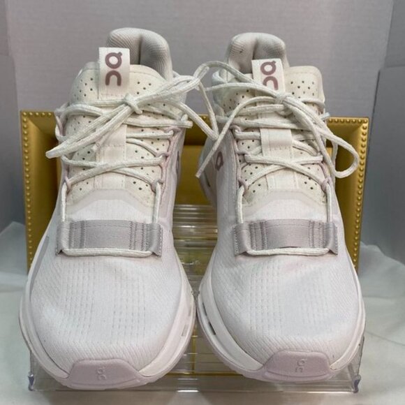 On Cloudnova White Neutral Running Sneakers Women’s 6.5 | Swiss Engineering | Ex - Picture 2 of 10